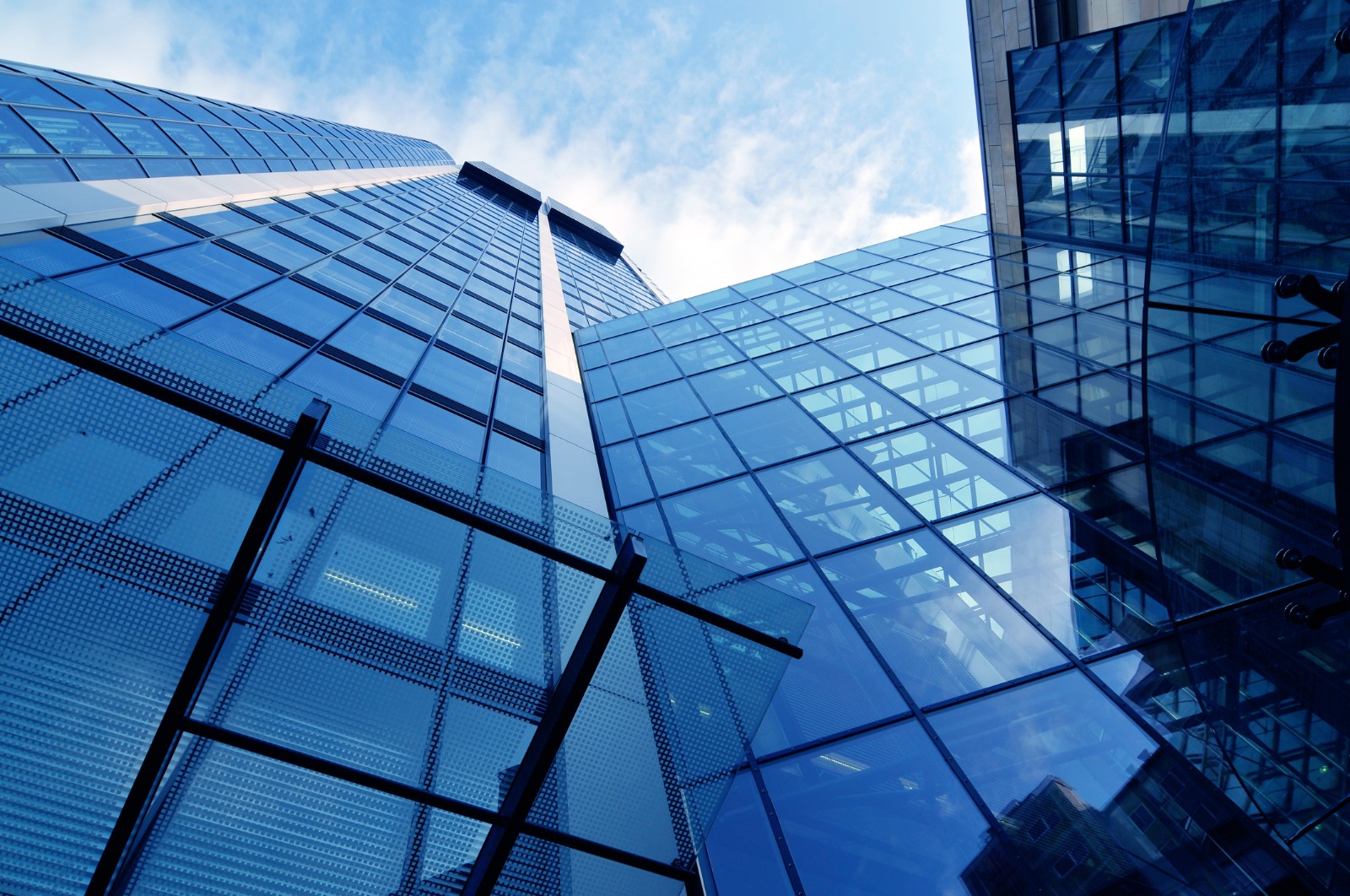 【专访】GA黄金甲动力彭强：在数字化转型的蹊径上，，，，，，，GA黄金甲动力可以为企业做更多的事